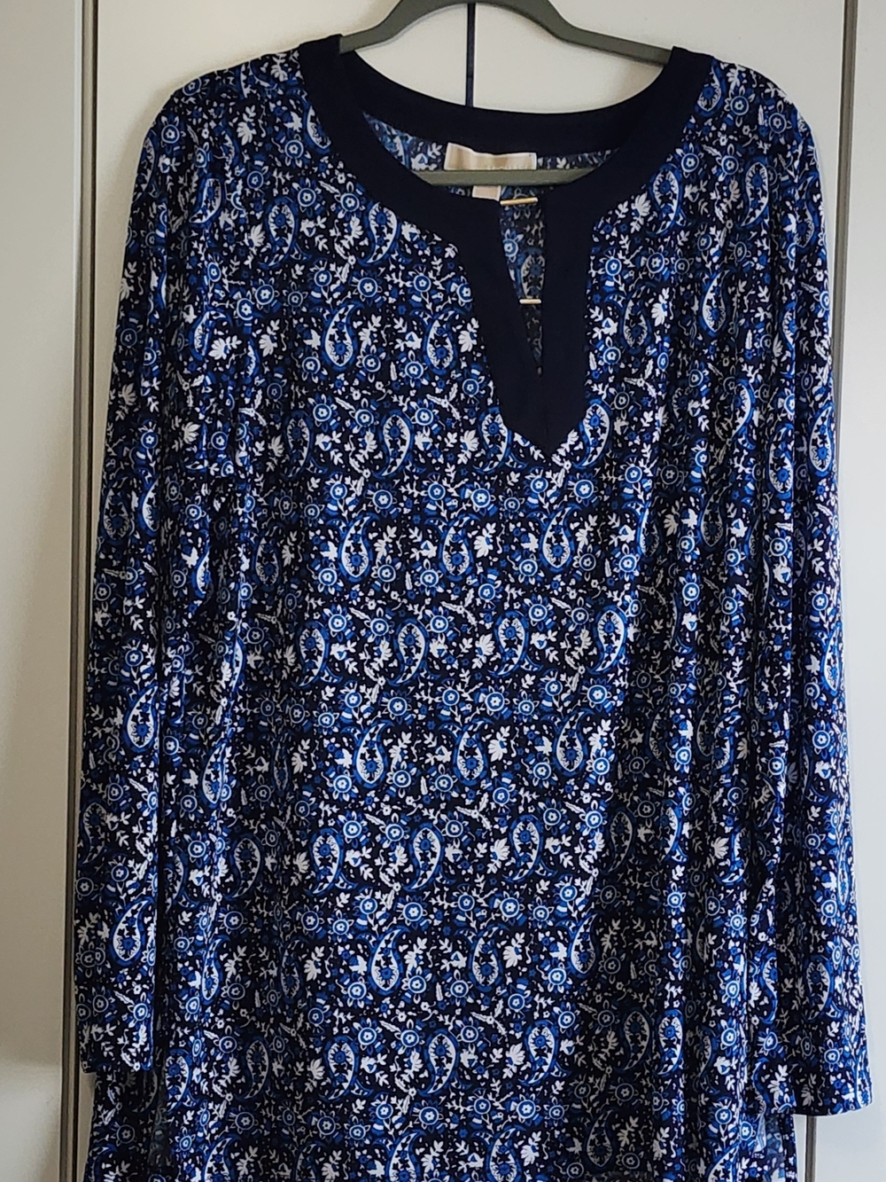 Women's Blue Paisley Long Sleeve Split-Neck Top